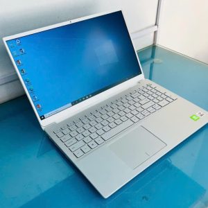 DELL INSPIRON 5590 i5 10210u ram 8 ssd 512gb mx 230 2gb
